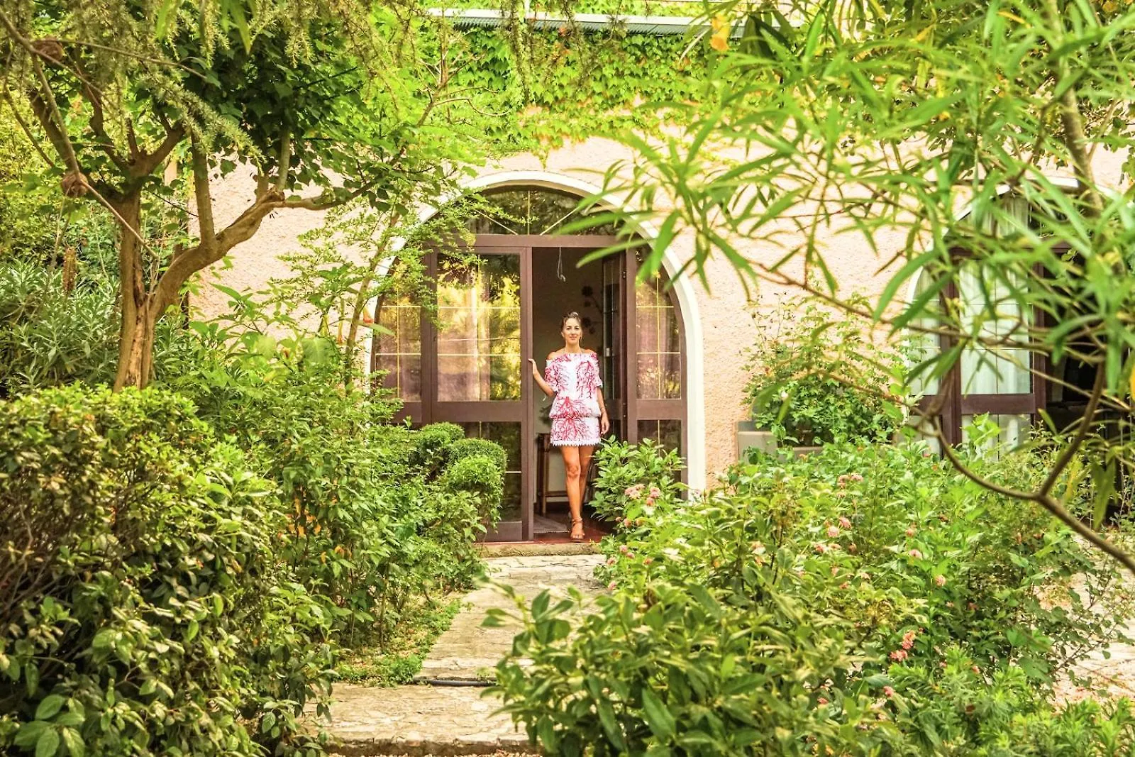 Villa Gisa Domus De Maria 0*,  Italy